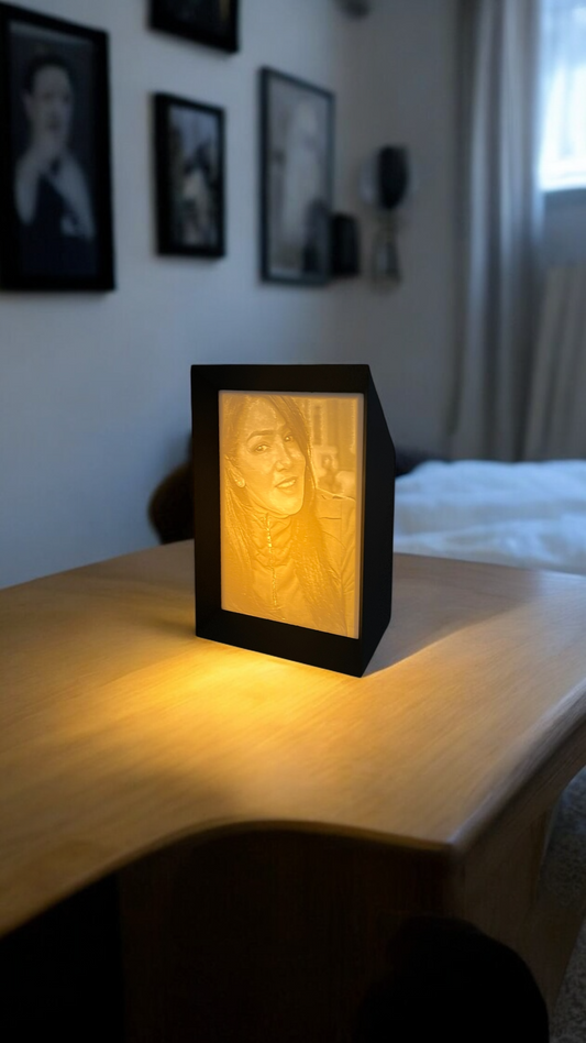 Lumiportrait - The Essential Custom Light-Up Photo Frame